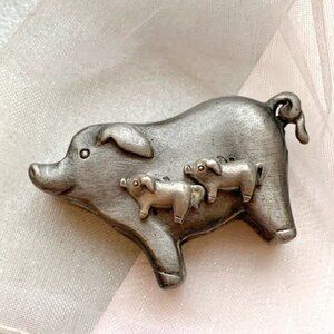 Torino Pig Pig Pewter Brooch Pin & Piglet Stud Earrings Trinket Box Set